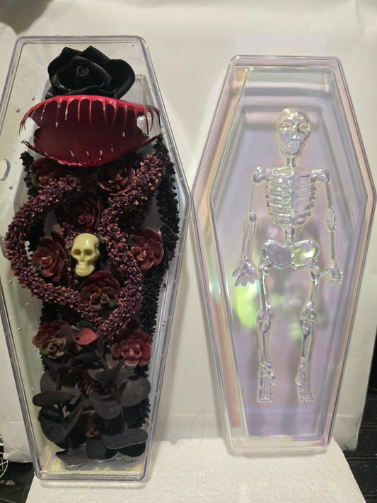 Halloween enclosure