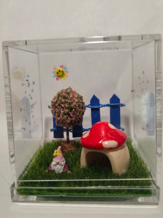 Pink gnome mini enclosure